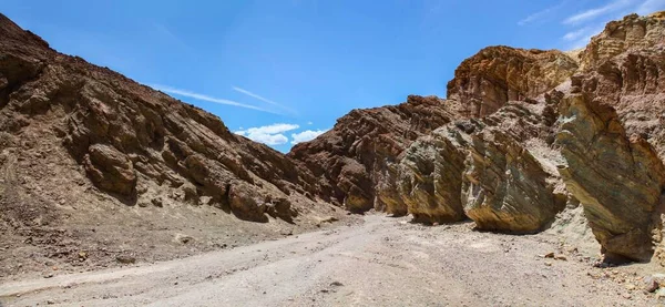 死亡谷国家公园的金丝雀径 — 图库照片