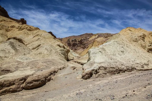 Ölüm Vadisi Ulusal Parkı Ndaki Altın Kanyon Yolu — Stok fotoğraf