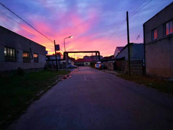 Industriell Stadsgata Kvällen Ljus Med Vintage Lager Och Fabriker — Stockfoto