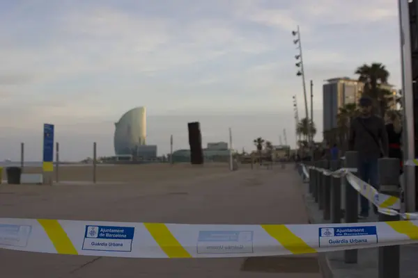 Barcelona España Mayo 2020 Playa Barceloneta Través Cerrado Con Cinta — Foto de Stock