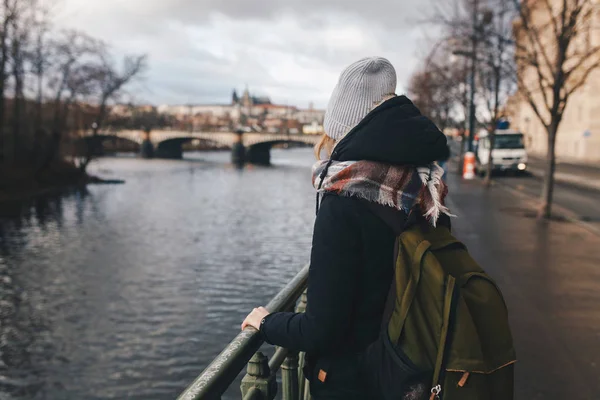 Rivel Avrupa City yakınında duran turizm