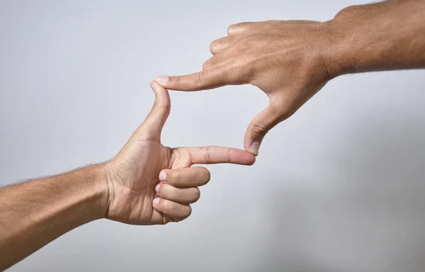 Händer Gör Fyrkantiga Vit Bakgrund — Stockfoto