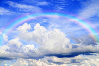 Gökyüzünde güzel gökkuşağı