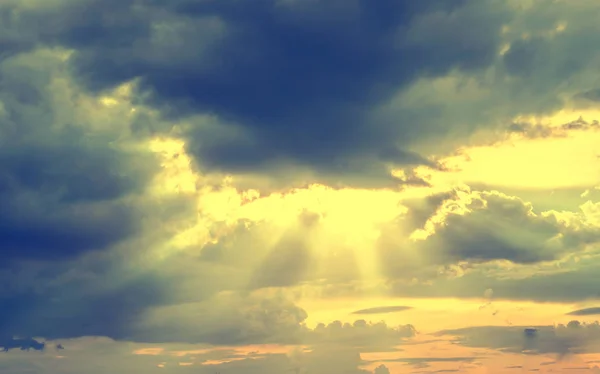 Bunte Himmelshintergrund, Gott, Sonnenlicht — Stockfoto
