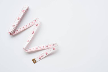 Beyaz arka plan üzerinde izole ölçü bantlar