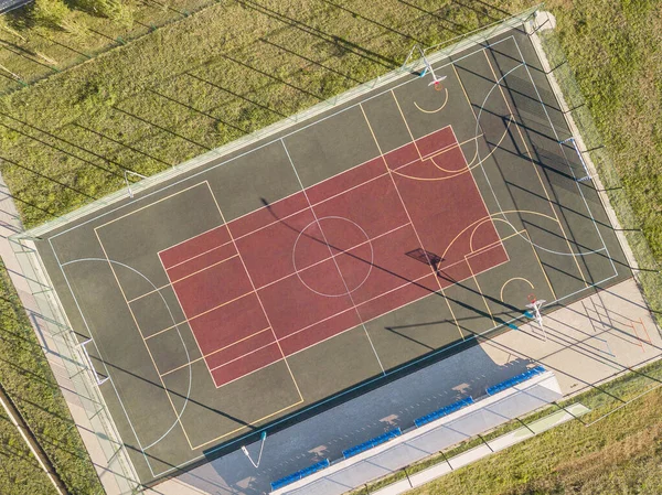 Uniwersalny Plac Sportowy Widok Powietrza Gra Siatkówkę Piłkę Nożną Koszykówkę — Zdjęcie stockowe