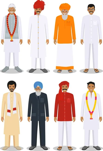 Набор различных стоящих индийских стариков и юношей в традиционной одежде изолирован на белом фоне в плоском стиле. Разные люди на востоке одеваются. Векторная иллюстрация . — стоковый вектор