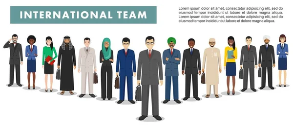 Группа деловых мужчин и женщин, работающих людей, стоящих вместе на белом фоне. Бизнес-команда и концепция командной работы. Разные национальности и стили одежды. Персонажи плоского дизайна . — стоковый вектор