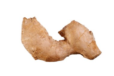 Zencefil kökü beyaz arkaplanda izole edilmiş. Organik çiğ vejetaryen sağlıklı yiyecekler. Sağlıklı beslenme malzemesi. Bitki tıbbi konsepti. Doğal aroma. Makro, izole edilmiş.