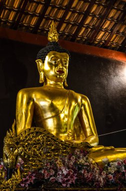 Doi Photiyan Tapınağı 'ndaki güzel Buda Heykeli, Chiang Mai Tayland.