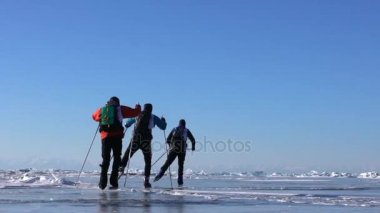 Deniz Baykal sporcular yetiştirmek.