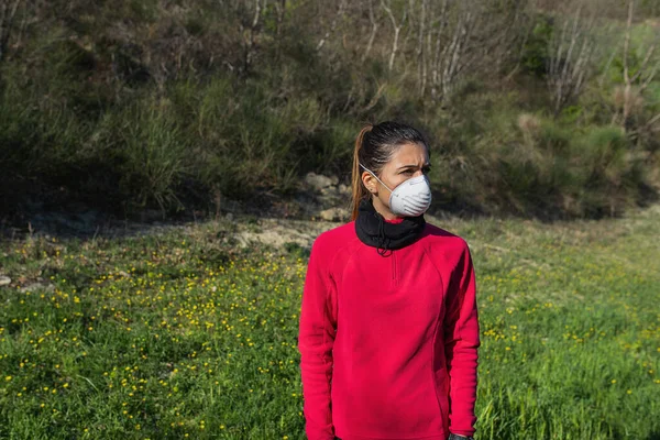 Junge Frau Die Sich Darauf Vorbereitet Während Der Coronavirus Pandemie — Stockfoto