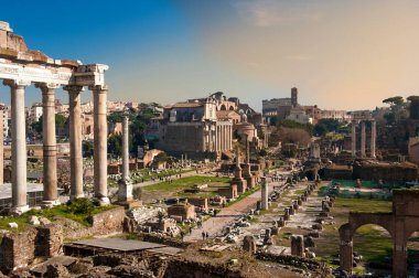 Roma 'daki Roma Forumu' nun bir bahar günü yukarıdan görünüşü