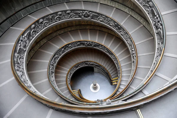 Вертикальная Двойная Винтовая Лестница Входа Музеи Ватикана — стоковое фото
