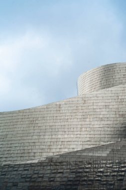 Guggenheim Müzesi gümüş doku mimarisi