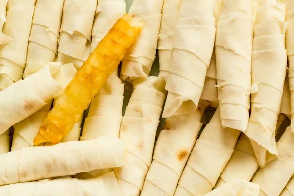 Traditionell Turkisk Sigara Borek Rullad Med Ost Och Persilja Klar — Stockfoto