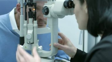 Gözlükçü lensler değişimler