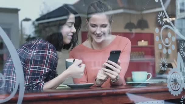 Amigas en cafetería — Vídeos de Stock