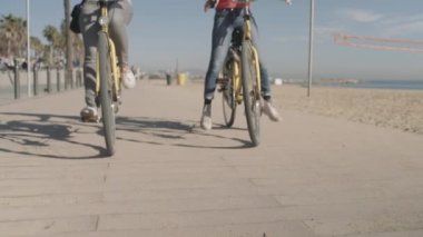 Kumsalda fotoğrafını turist