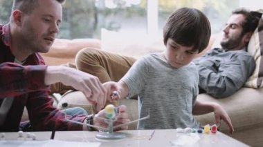 Aile oynamaya ve boyama