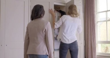 Elbise seçme kadınlar 