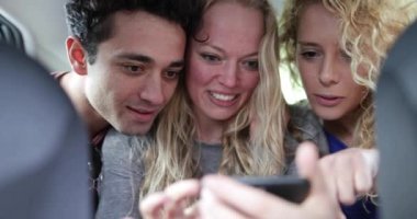 Araba smartphone vasıl arıyorum arkadaşlar
