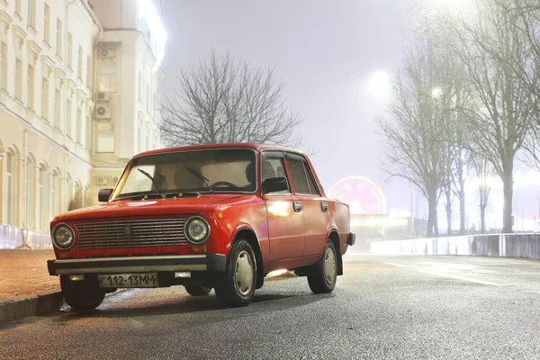 Чернигов Украина Января 2020 Года Красный Винтажный Автомобиль Ваз 21011 — стоковое фото