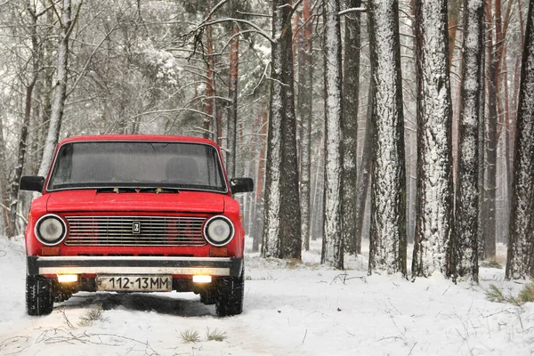 Chernihiv Ukraine Janvier 2020 Vieille Voiture Rouge Vaz 21011 Dans — Photo