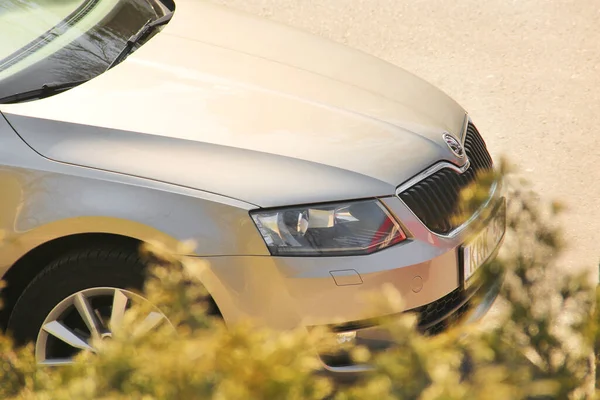 Chernihiv Ucrânia Março 2020 Carro Skoda Octavia Está Estacionado Cidade — Fotografia de Stock