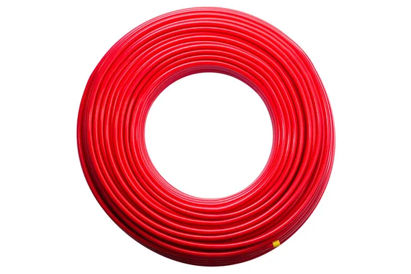 Kırpılmış kırmızı boru beyaz arka planda izole edilmiş.