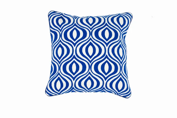 Almohada Suave Decorativa Con Patrón Geométrico Color Azul Blanco Aislada — Foto de Stock