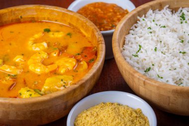 Moqueca balığı ve karides, geleneksel Brezilya mutfağı..