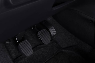 Otomatik vites araba fren ve gaz pedalı pedal