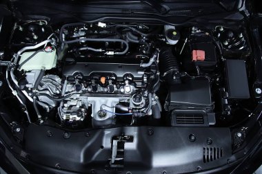 Modern bir spor arabanın motoru