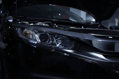 modern lüks araba farları