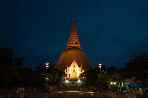 Phra Pathom Chedi é o marco da província de Nakhonpathom na Tailândia . — Fotografia de Stock
