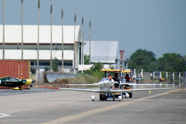 Hangar samolotów zaciągu w Air race 1. — Zdjęcie stockowe