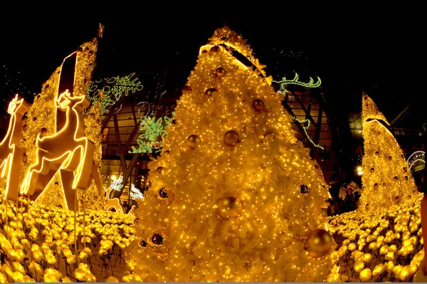 Light decorate beautiful on Christmas Tree Celebration 2017 in Bangkok,Thailand. — Stock Photo, Image