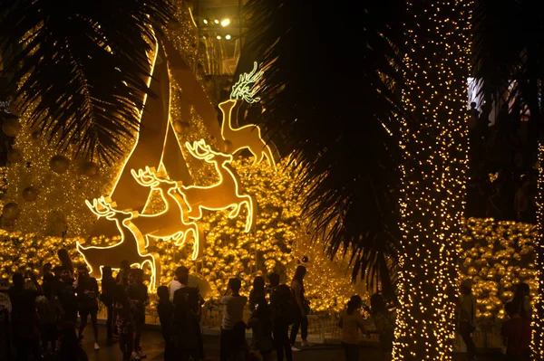 Light decorate beautiful on Christmas Tree Celebration 2017 in Bangkok,Thailand. — Stock Photo, Image