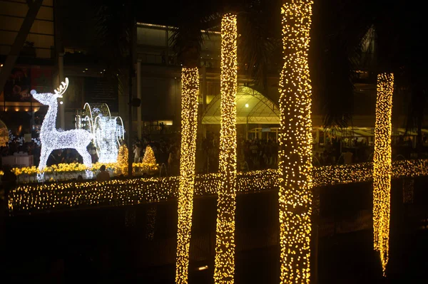 Licht schmücken schön auf Weihnachtsbaumfeier 2017 in Bangkok, Thailand. — Stockfoto