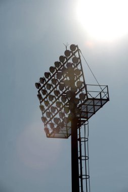 Stadyum aydınlatma direkleri