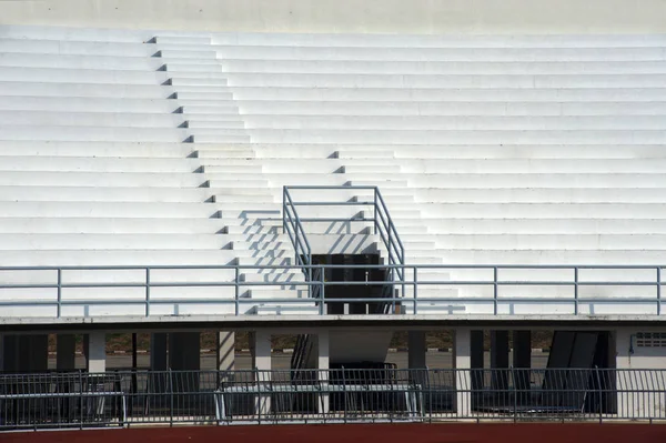 Пустые места на стадионе. — стоковое фото