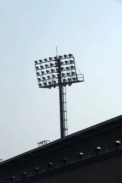 Стадіон опори освітлення — стокове фото