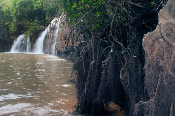 Kang Sopa Waterfall in Tungsalanglung National Park in Thailand — Stock Photo, Image