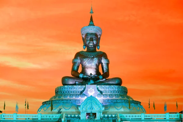 Abstrakte Farbe des großen Phra phuttha maha thammaracha buddha. — Stockfoto