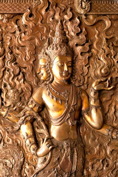 Détail à la base de la divinité dans le Wihan de Wat Pa Phu Kon, Thaïlande . — Photo