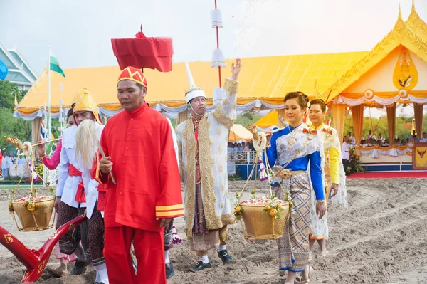 Cerimonia di Plowing in Thailandia . — Foto Stock