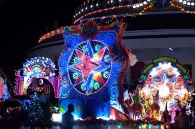 Tayland Noel yıldız Festival geçit.