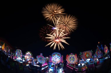 Tayland Noel yıldız Festival geçit.