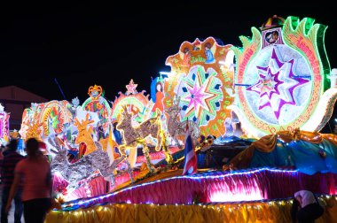 Sakon Nakhon geçit töreni Noel yıldızı Festival Tayland. 